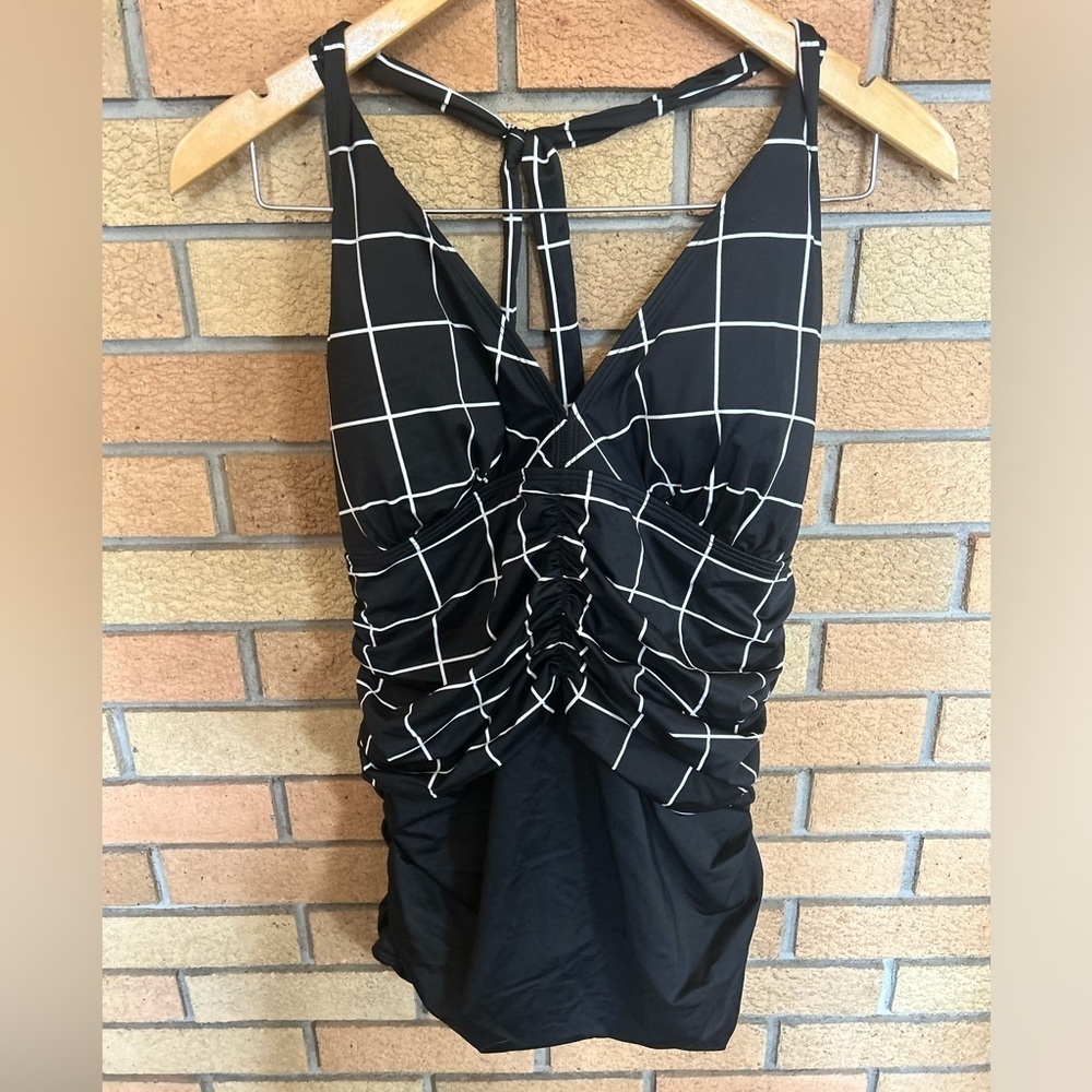 NWT SPANX Swim Black Geo Ruched Halter Tie Neck Tankini Top Size 16
